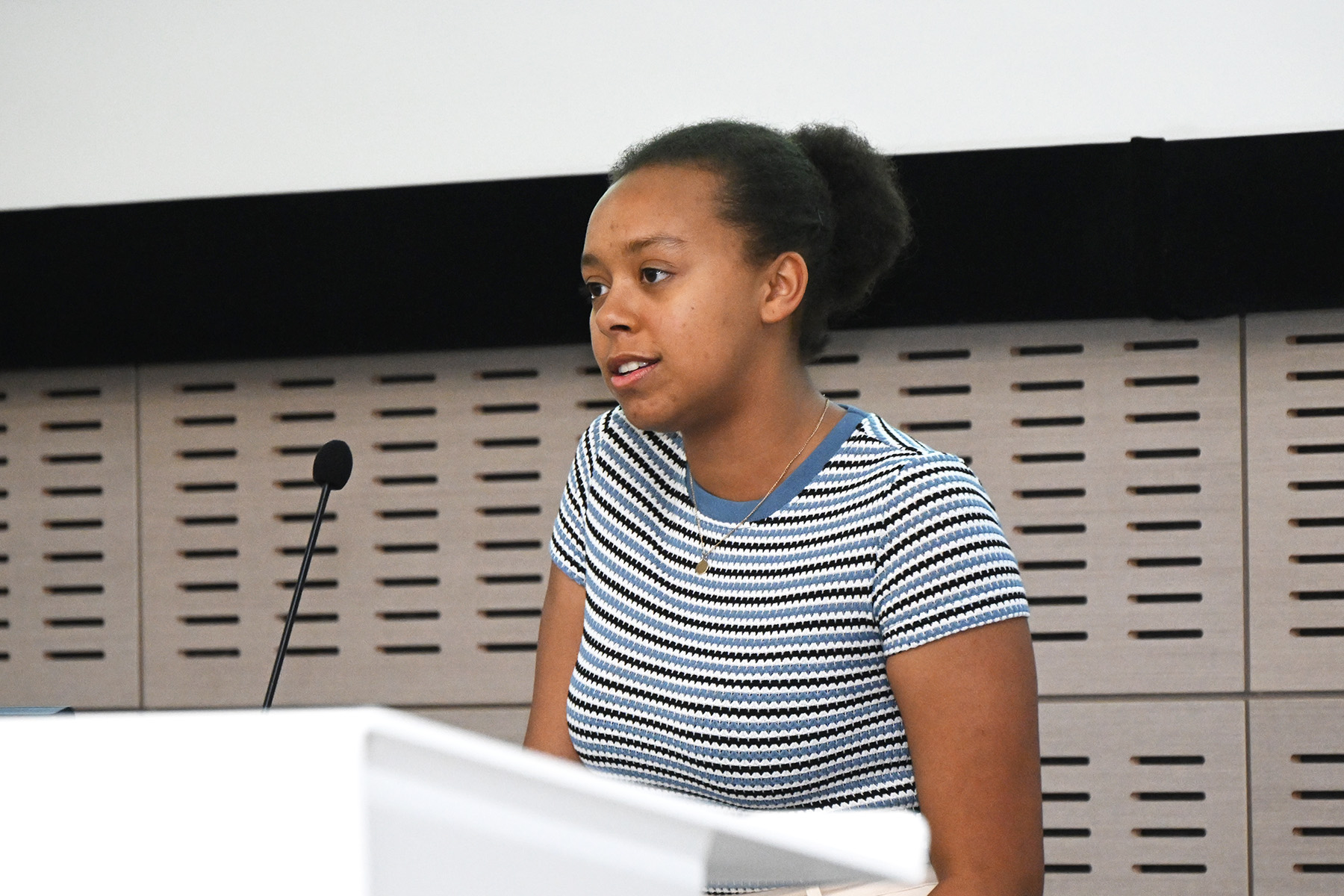 Dr Chandelle Stratton.